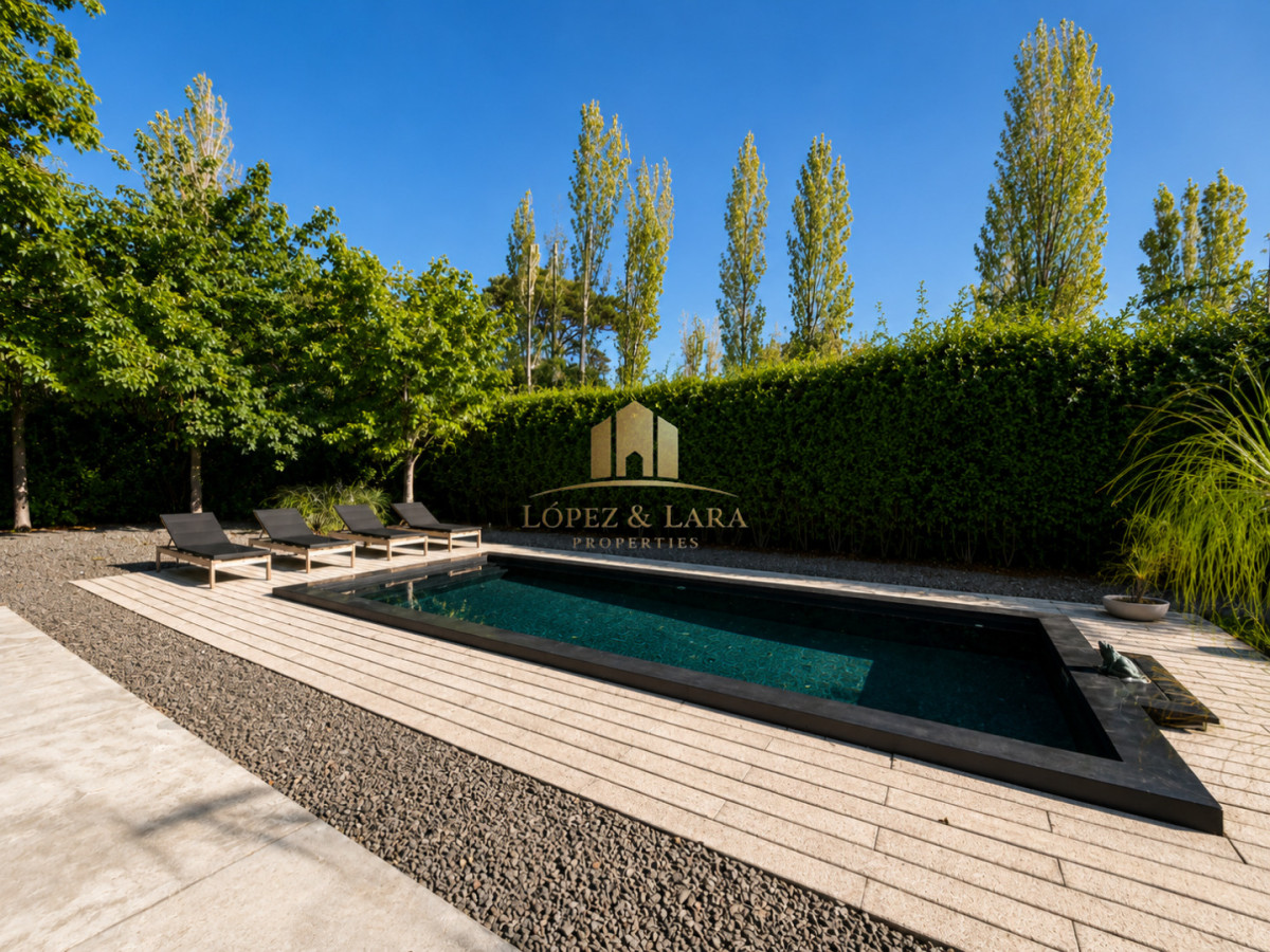 Casa ID.329 - Excelente Casa de 3 Dormitorios en Barrio Privado, La Arbolada - Punta del Este, Venta