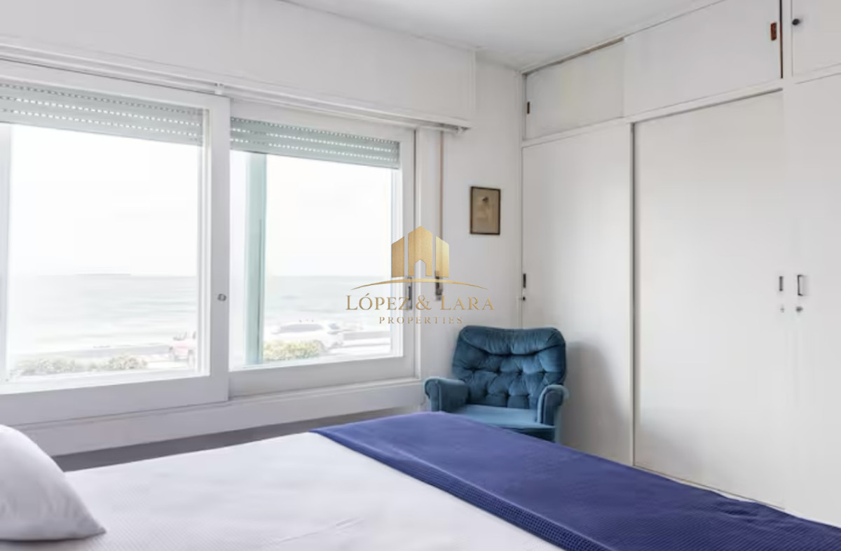 Casa ID.320 - Gran Casa en Venta sobre el Mar de 5 Dormitorios y Dependencia en Península, Punta del Este