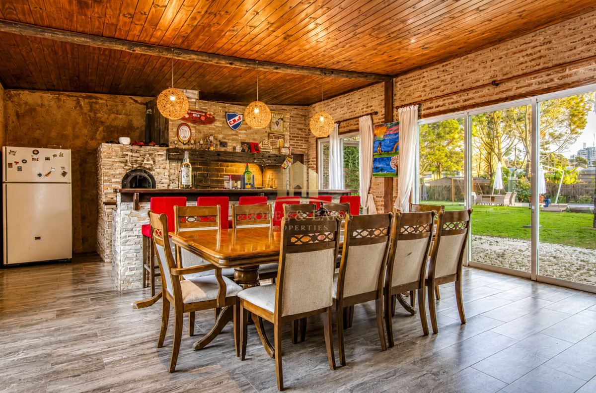 Casa ID.408 - Excelente Casa de 5 Dormitorios en Barrio Privado La Arbolada, Punta del Este