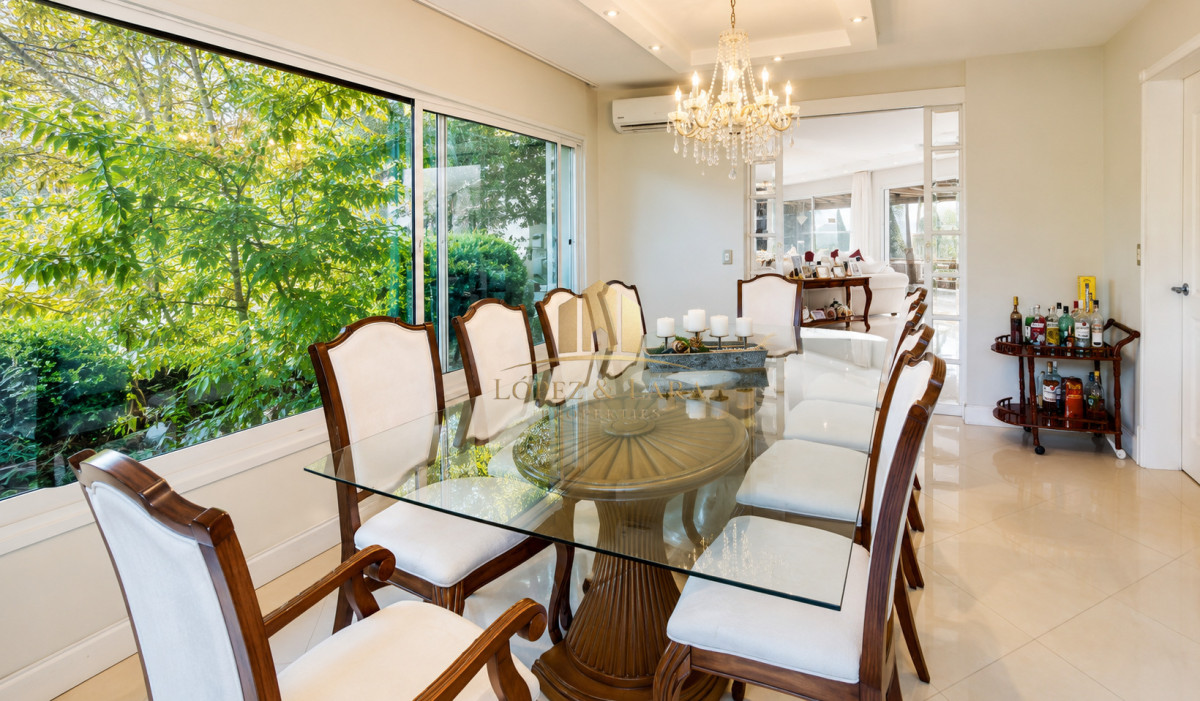 Casa ID.408 - Excelente Casa de 5 Dormitorios en Barrio Privado La Arbolada, Punta del Este