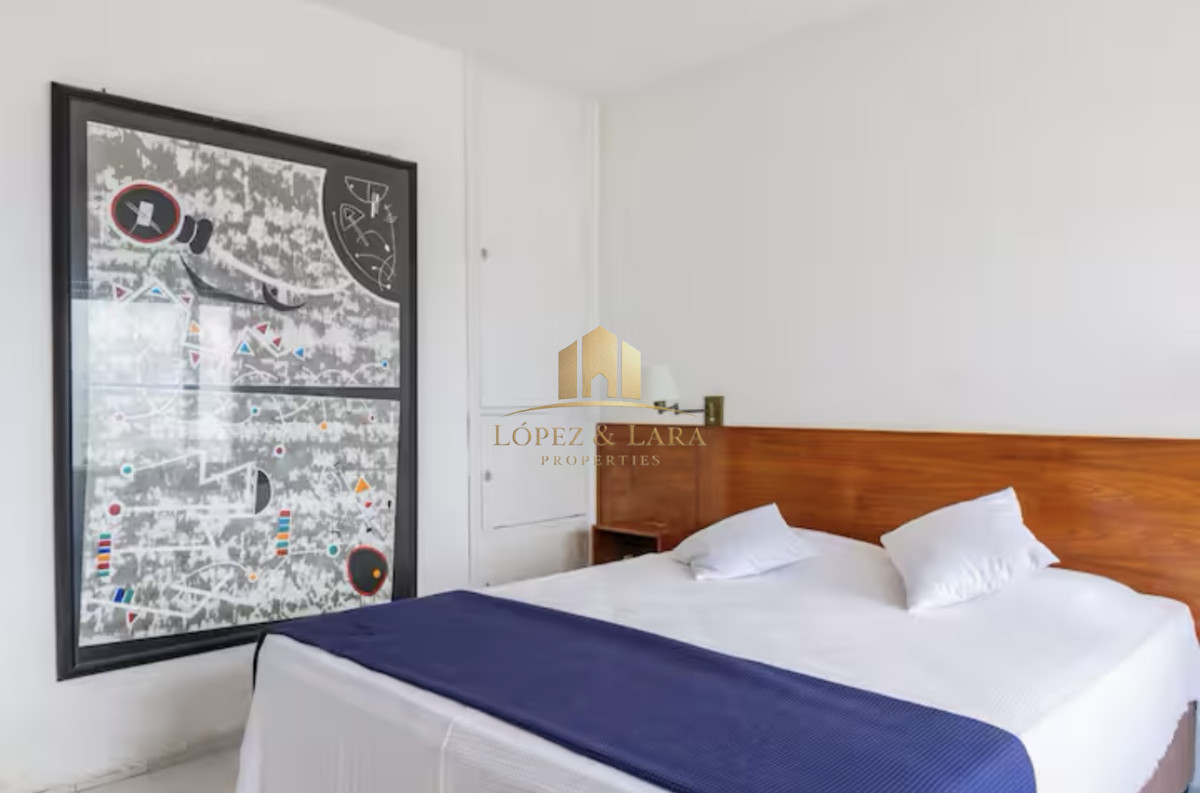 Casa ID.320 - Gran Casa en Venta sobre el Mar de 5 Dormitorios y Dependencia en Península, Punta del Este