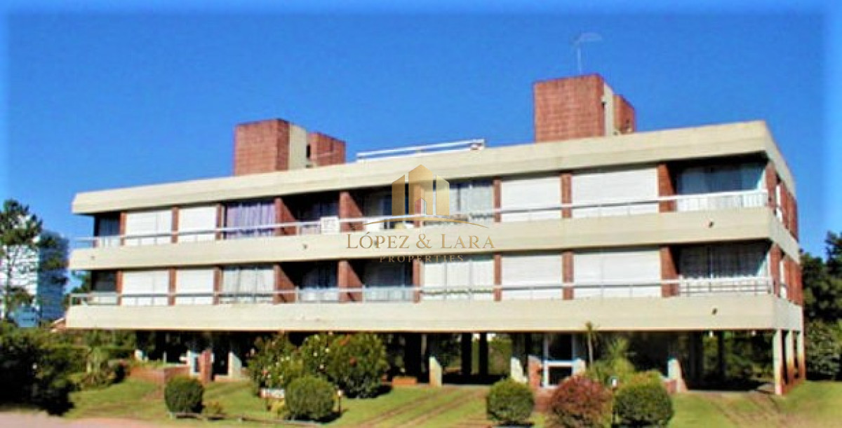 Apartamento ID.341 - Apartamento de 2 Dormitorios en Aidy Grill a Pocos Metros de Playa Brava - Venta