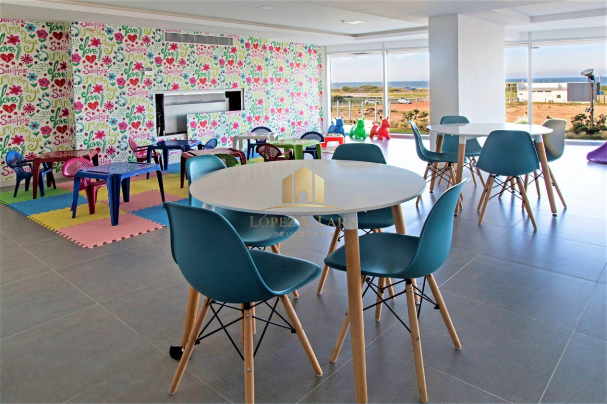 Apartamento ID.196 - Venta de gran apartamento de 3 dormitorios con parrillero propio en Playa Brava, Punta del Este