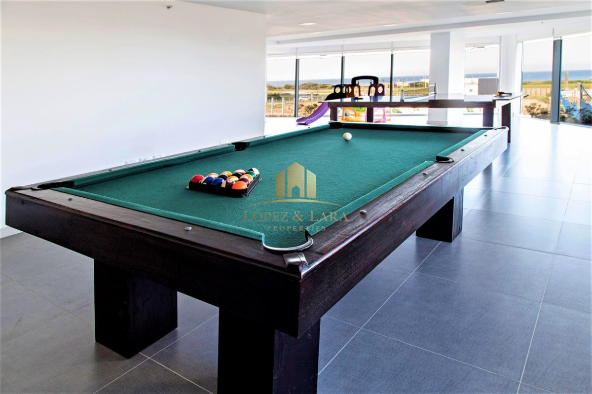 Apartamento ID.196 - Venta de gran apartamento de 3 dormitorios con parrillero propio en Playa Brava, Punta del Este
