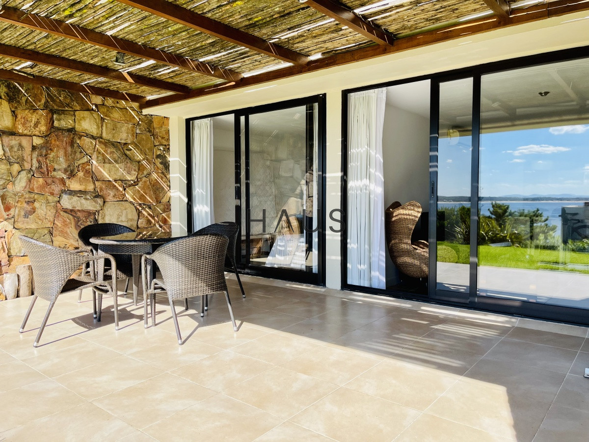 Apartamento ID.310 - Venta y alquiler temporario de apartamento de un dormitorio con parrillero en exclusivo complejo de Punta Ballena