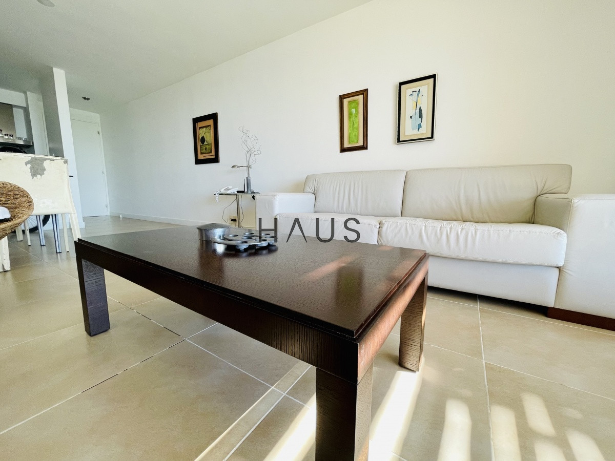 Apartamento ID.310 - Venta y alquiler temporario de apartamento de un dormitorio con parrillero en exclusivo complejo de Punta Ballena