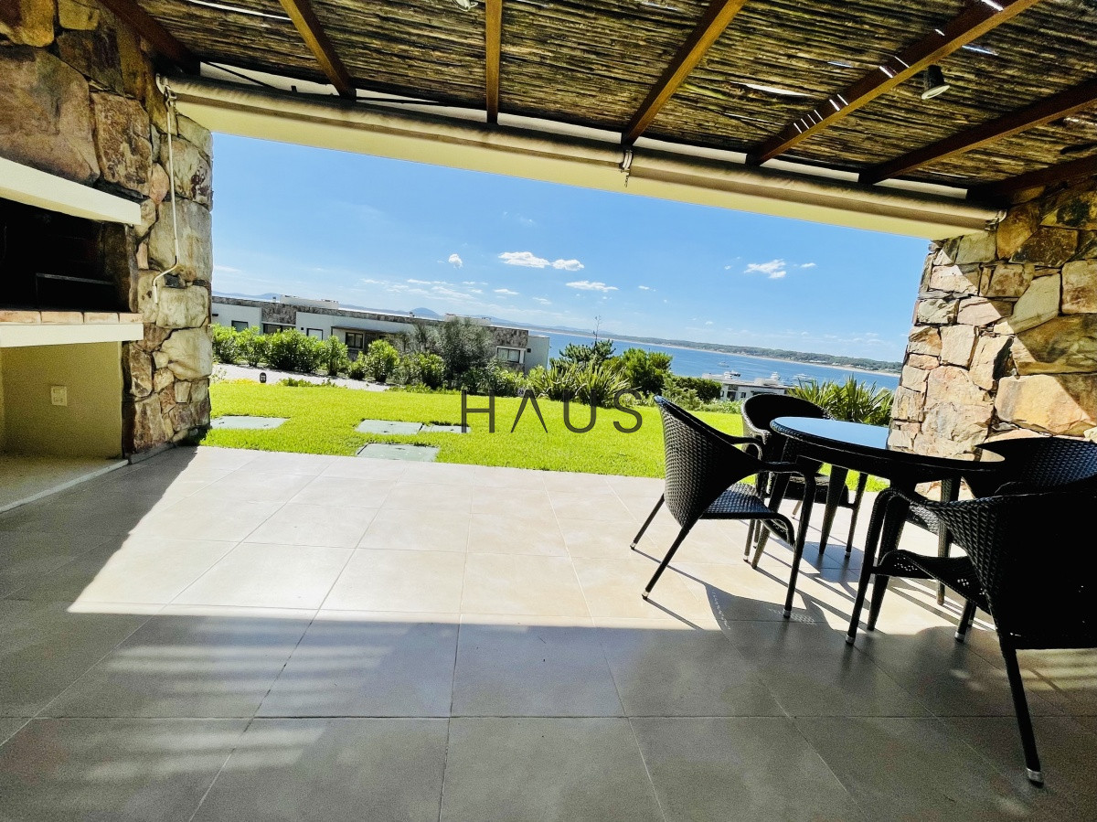 Apartamento ID.310 - Venta y alquiler temporario de apartamento de un dormitorio con parrillero en exclusivo complejo de Punta Ballena