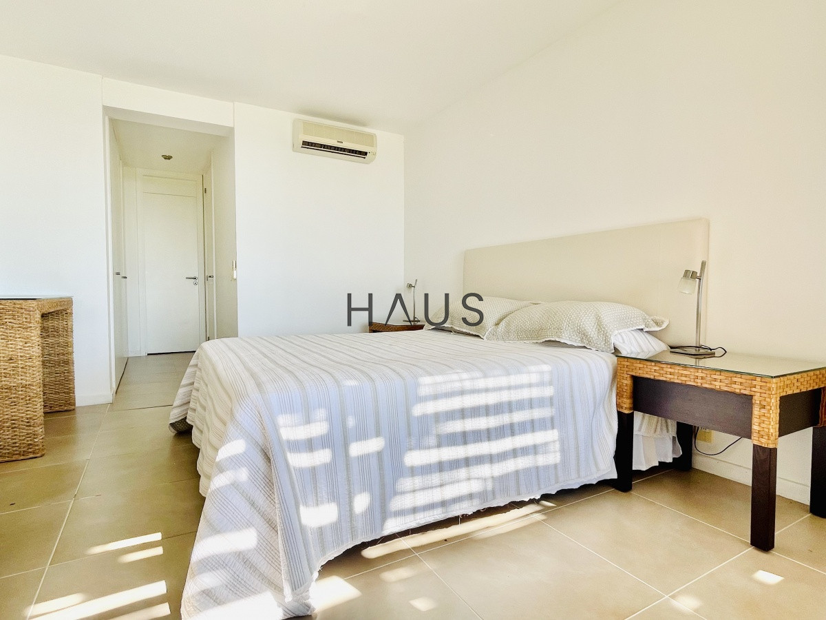 Apartamento ID.310 - Venta y alquiler temporario de apartamento de un dormitorio con parrillero en exclusivo complejo de Punta Ballena