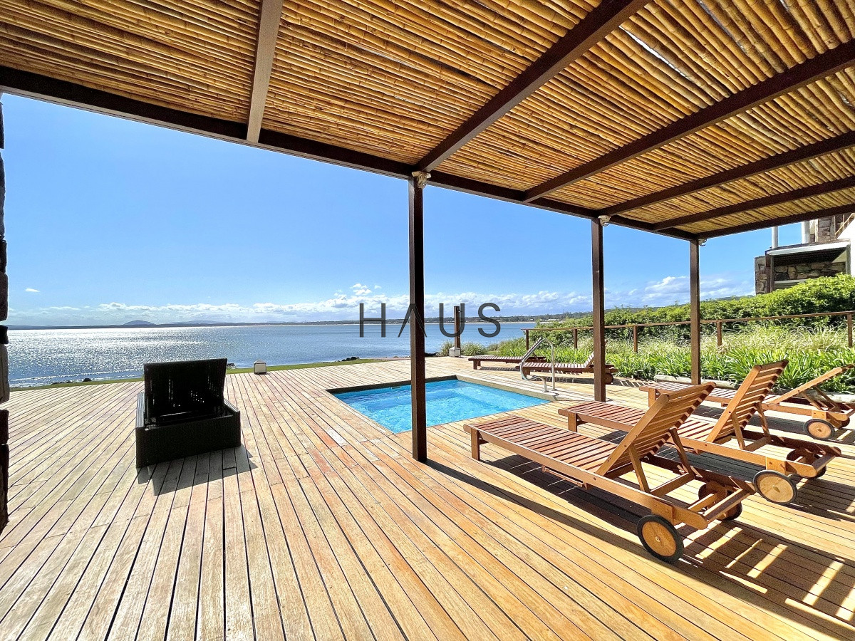 Apartamento ID.310 - Venta y alquiler temporario de apartamento de un dormitorio con parrillero en exclusivo complejo de Punta Ballena