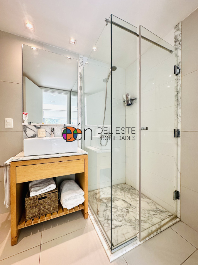 Apartamento ID.6 - Venta de Apartamento de 2 Dormitorios y Parrillero en la Loma de la Ballena en exclusivo complejo