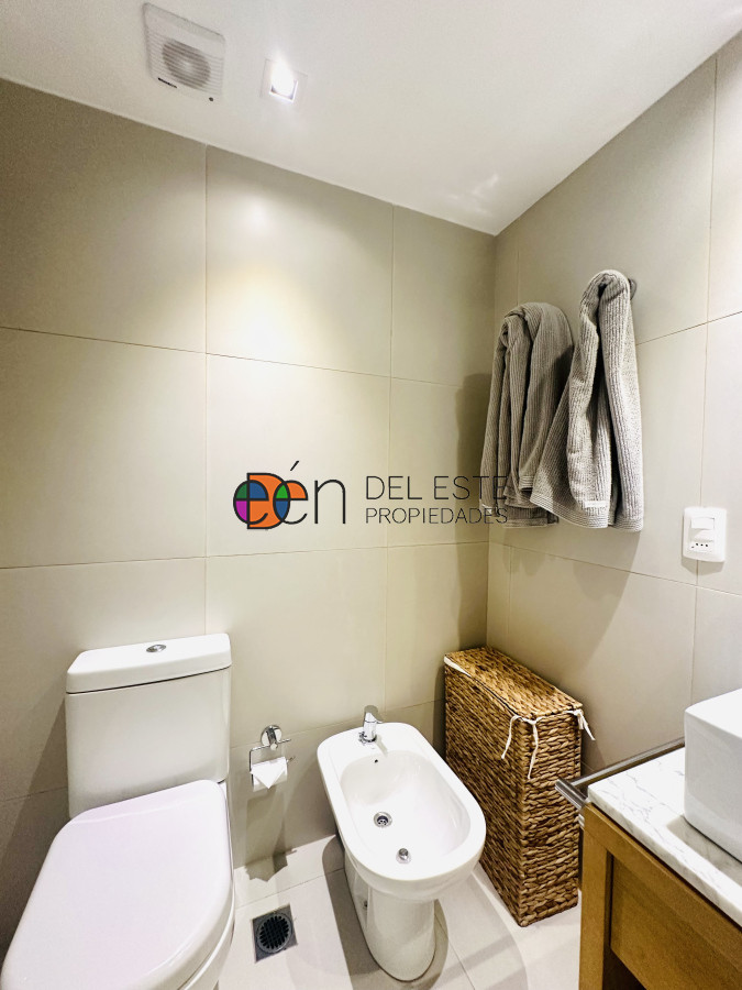 Apartamento ID.6 - Venta de Apartamento de 2 Dormitorios y Parrillero en la Loma de la Ballena en exclusivo complejo