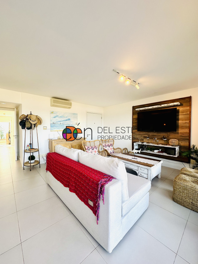 Apartamento ID.6 - Venta de Apartamento de 2 Dormitorios y Parrillero en la Loma de la Ballena en exclusivo complejo