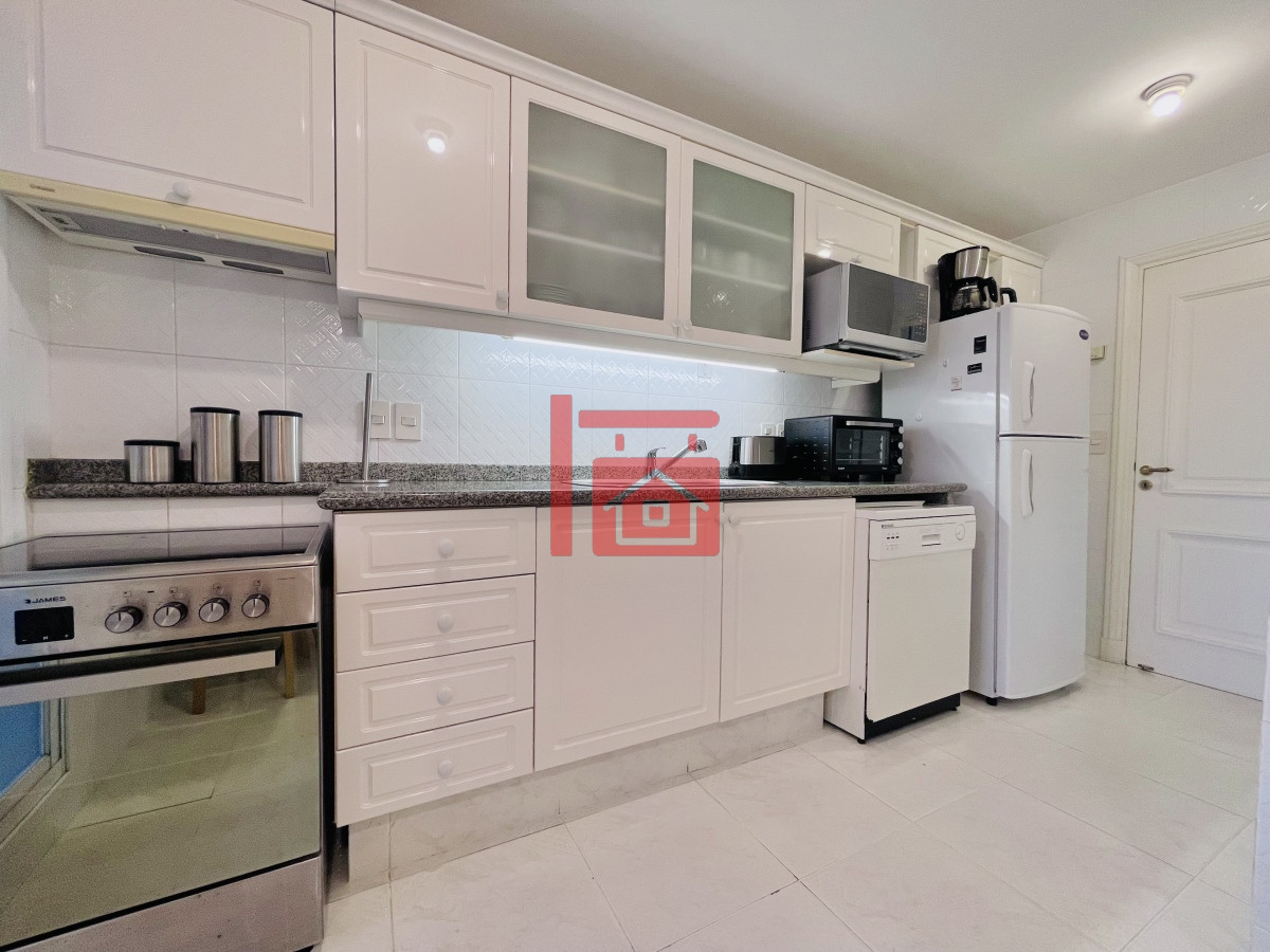 Apartamento ID.119 - Apartamento de 3 Dormitorios sobre Playa Mansa, en Venta y Alquiler, Punta del Este