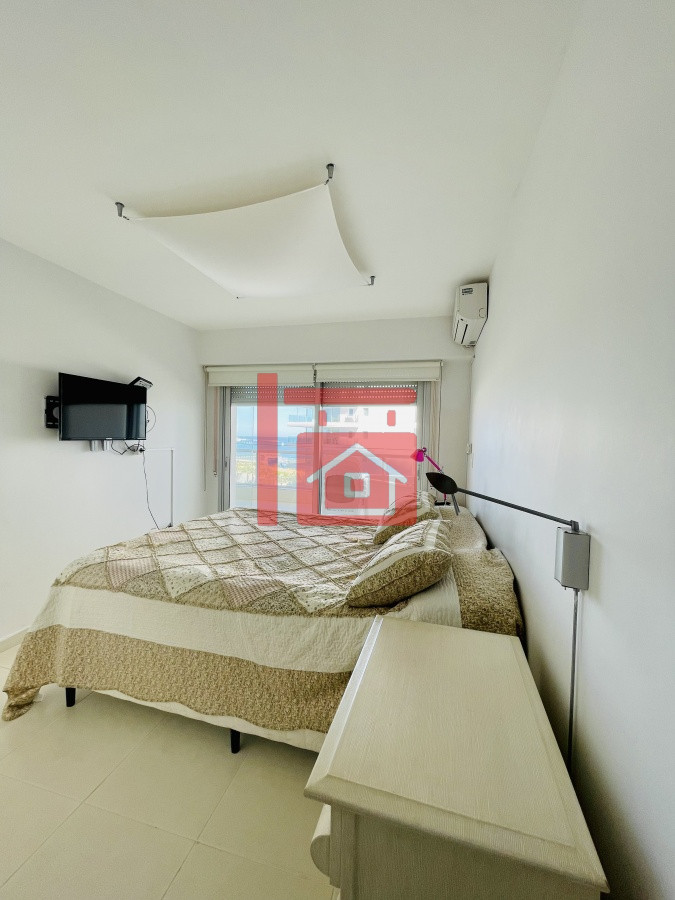 Apartamento ID.600 - Venta y alquiler temporario de apartamento de dos dormitorios en playa Mansa, Punta del Este