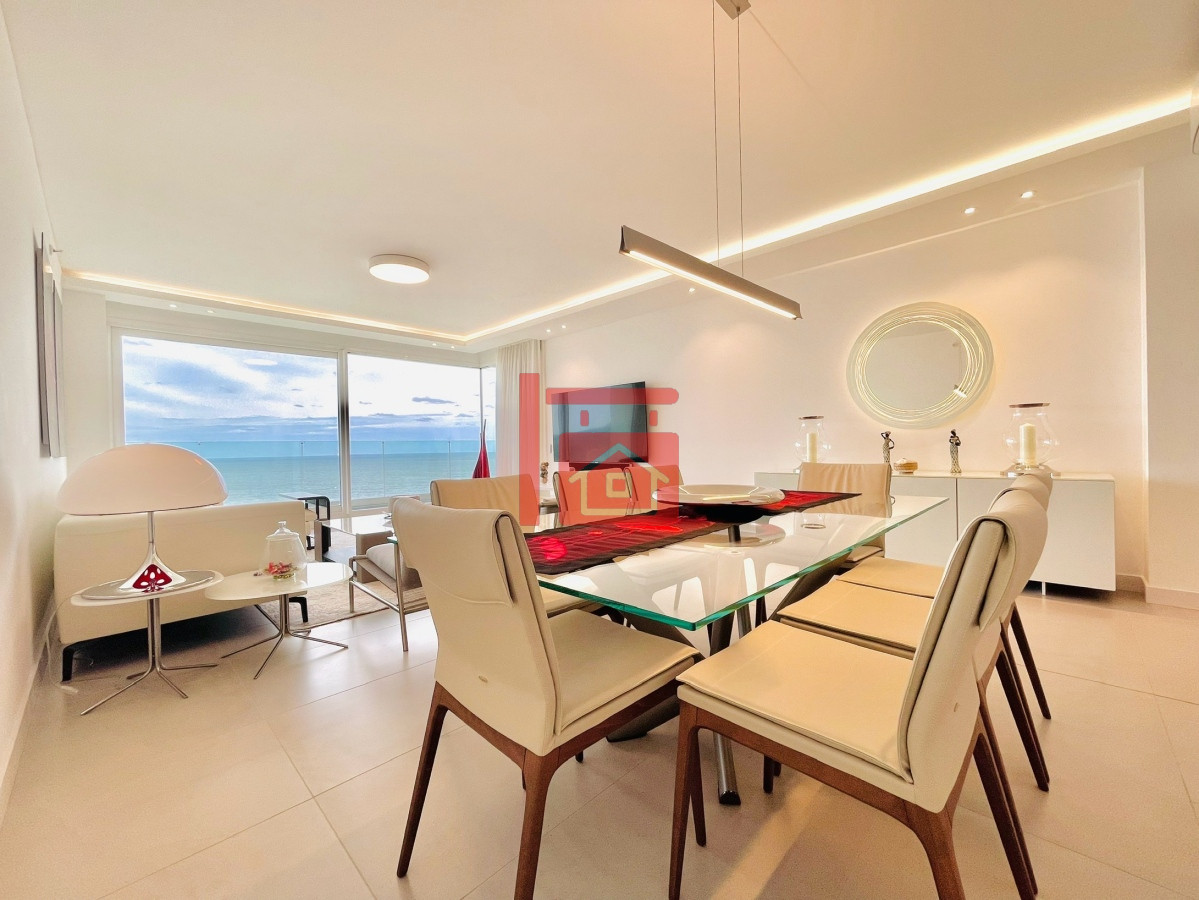 Apartamento ID.489 - Venta Espectacular Apartamento Frente al Mar, 3 Dormitorios, Le Parc Punta del Este