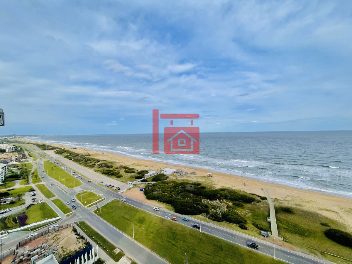 Apartamento ID.489 - Venta Espectacular Apartamento Frente al Mar, 3 Dormitorios, Le Parc Punta del Este