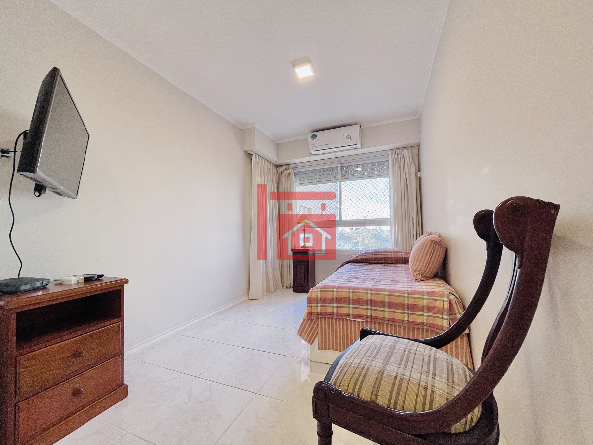 Apartamento ID.119 - Apartamento de 3 Dormitorios sobre Playa Mansa, en Venta y Alquiler, Punta del Este