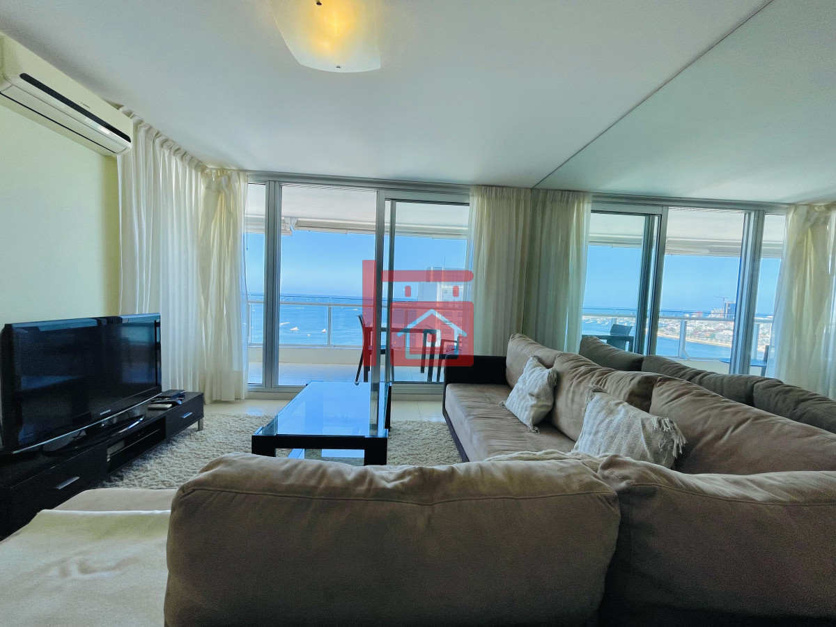 Apartamento ID.157 - Excelente Apartamento de 2 Dormitorios con Vista al Mar, Playa Mansa