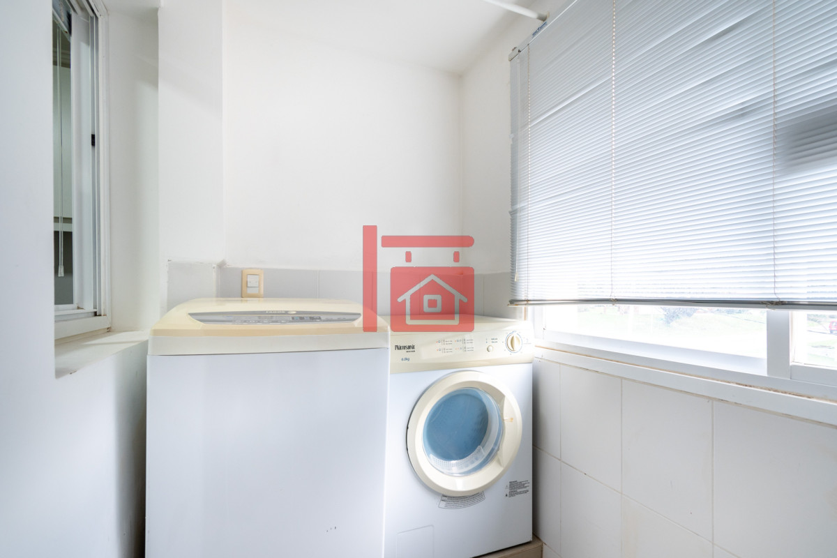 Apartamento ID.302 - Moderno Apartamento de 3 Dormitorios a Pocas Cuadras del Mar En Venta, Playa Brava