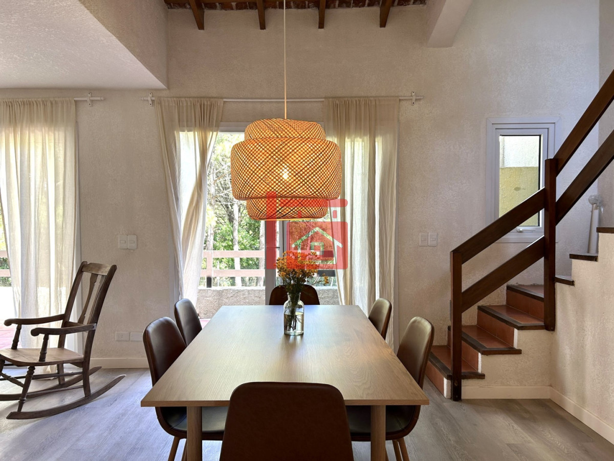 Apartamento ID.504 - Alquiler anual o invernal de apartamento dúplex con parrillero propio en Rincón del Indio