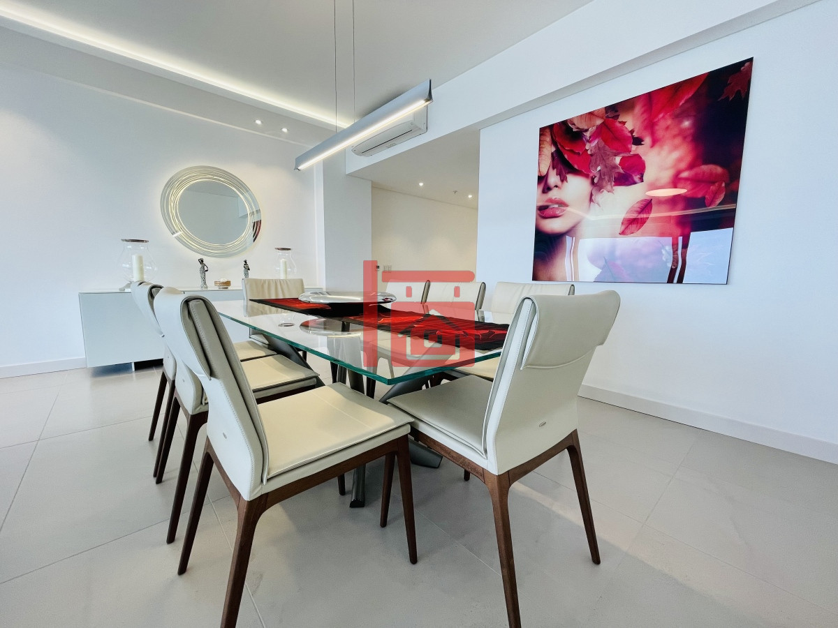 Apartamento ID.489 - Venta Espectacular Apartamento Frente al Mar, 3 Dormitorios, Le Parc Punta del Este