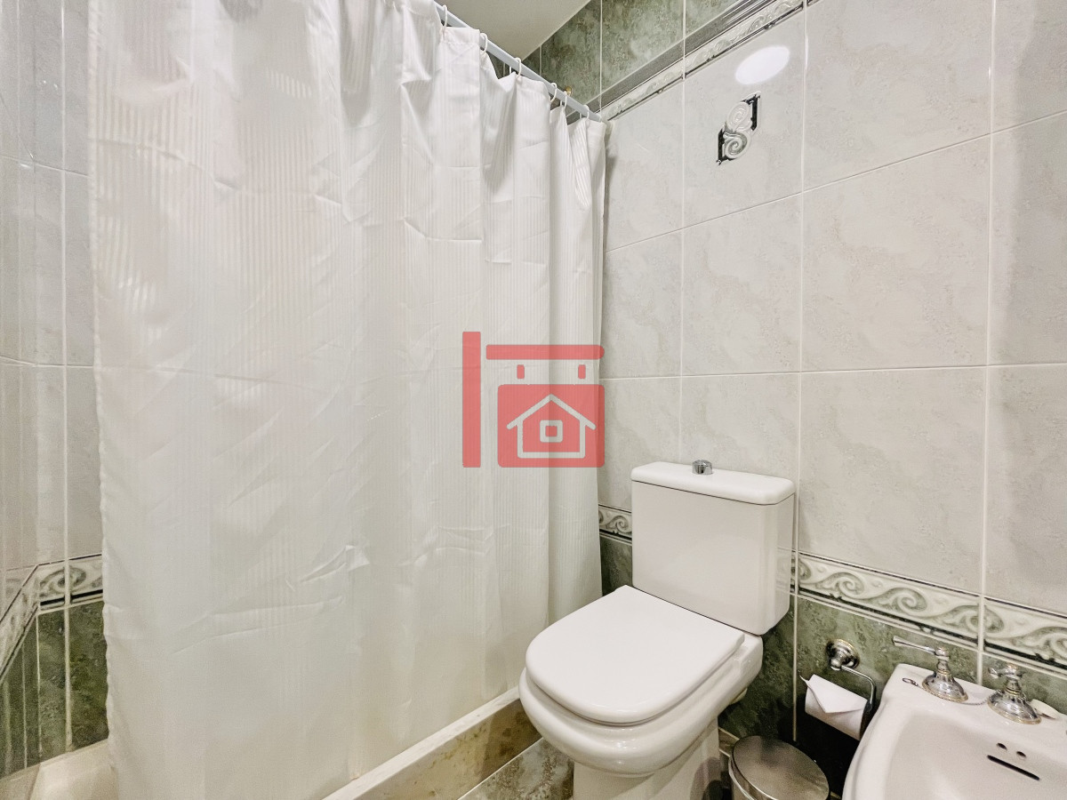 Apartamento ID.119 - Apartamento de 3 Dormitorios sobre Playa Mansa, en Venta y Alquiler, Punta del Este