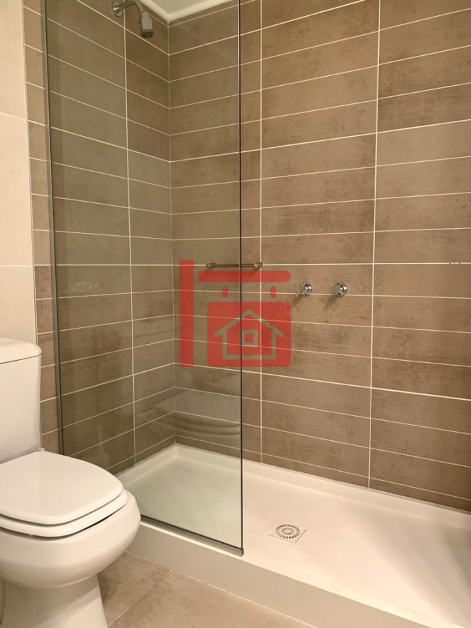 Apartamento ID.587 - Excelente Apartamento de 2 Dormitorios en Ocean Drive, Punta del Este
