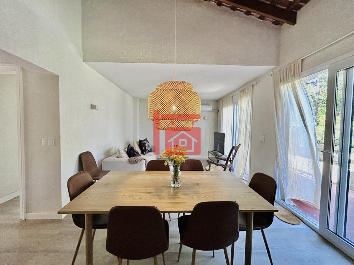 Apartamento ID.504 - Alquiler anual o invernal de apartamento dúplex con parrillero propio en Rincón del Indio