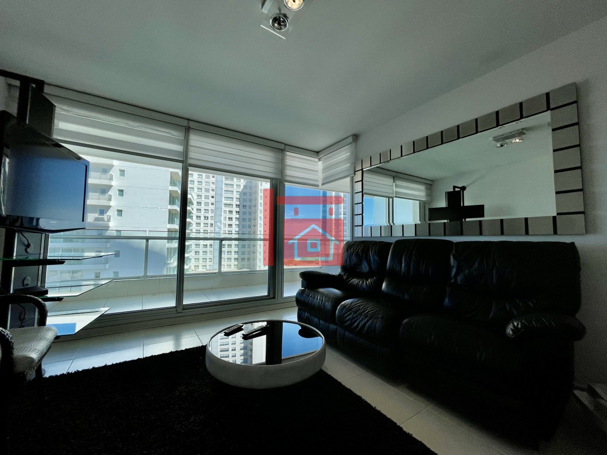 Apartamento ID.600 - Venta y alquiler temporario de apartamento de dos dormitorios en playa Mansa, Punta del Este