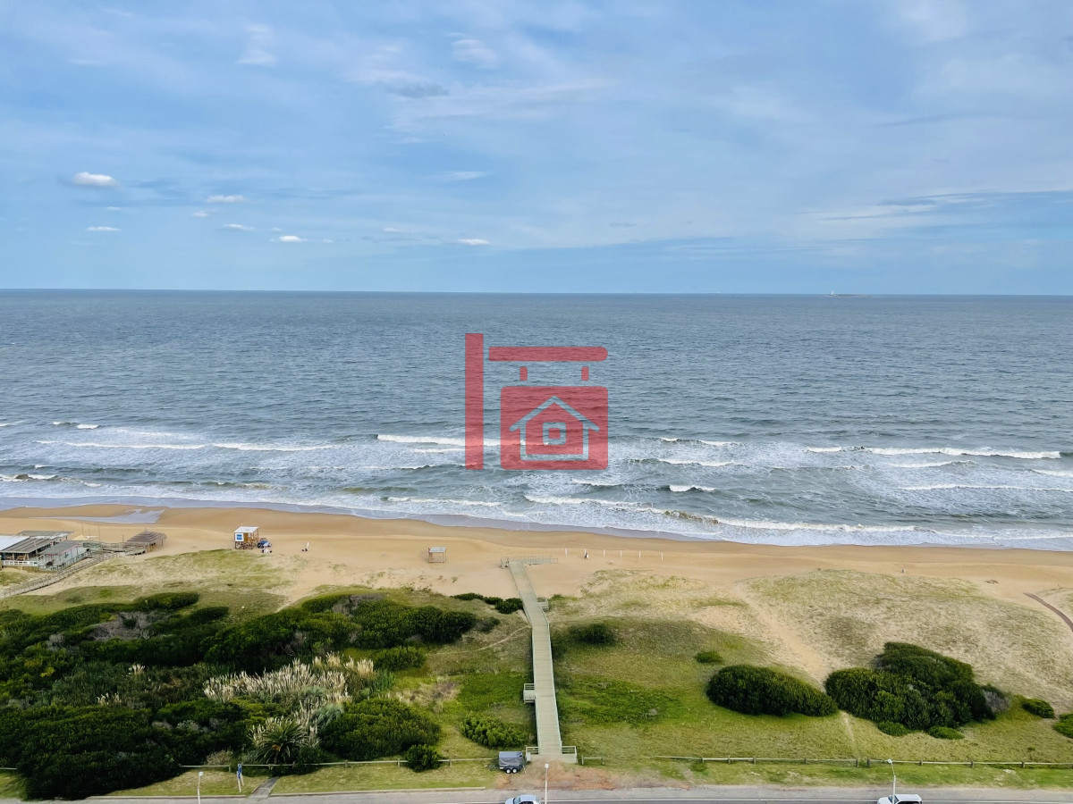 Apartamento ID.489 - Venta Espectacular Apartamento Frente al Mar, 3 Dormitorios, Le Parc Punta del Este