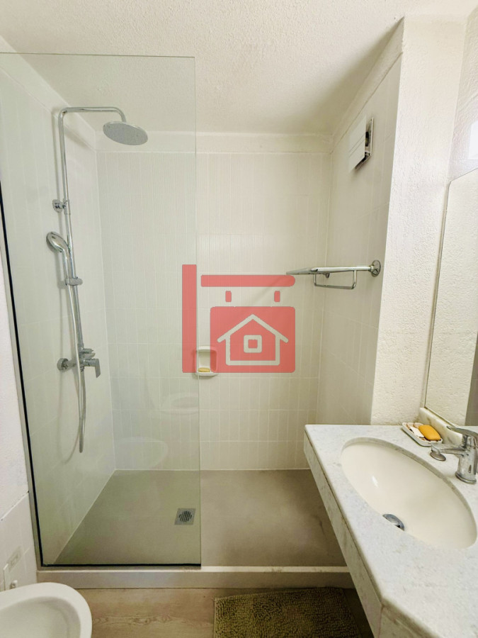 Apartamento ID.505 - Alquiler anual o invernal de apartamento duplex con parrillero propio en Rincón del Indio