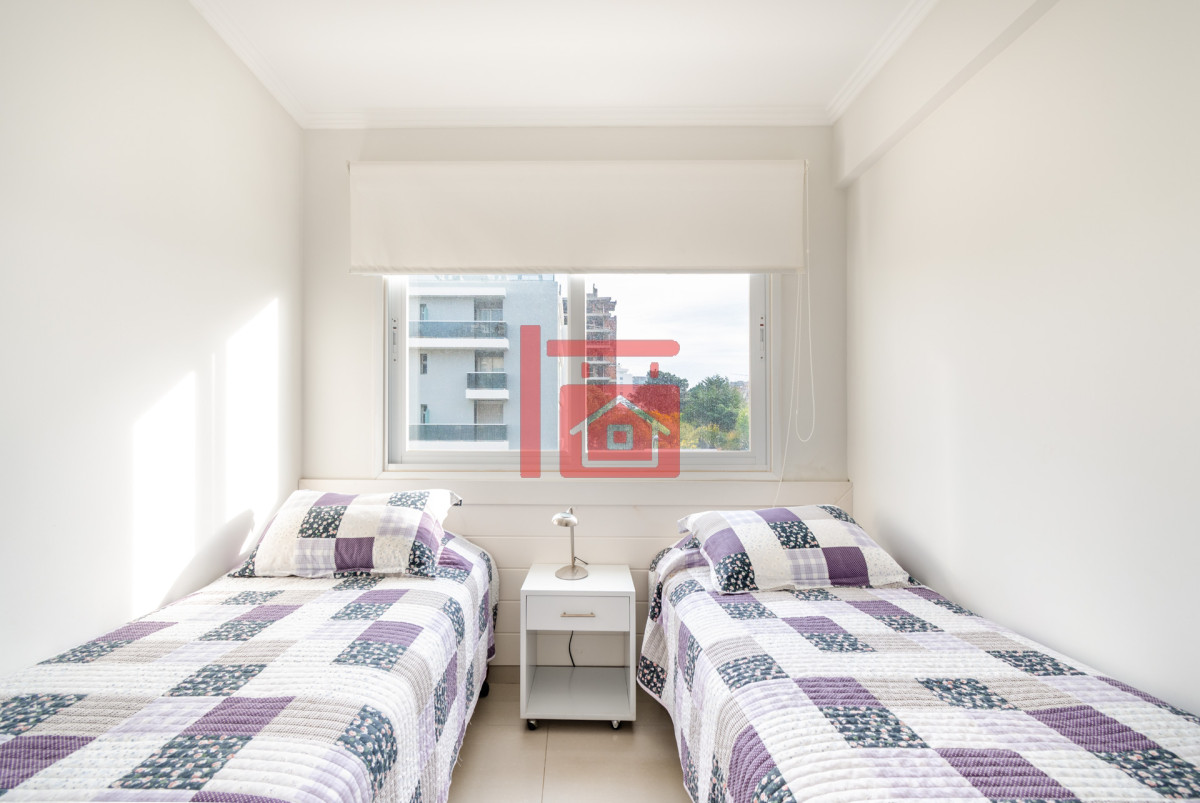 Apartamento ID.302 - Moderno Apartamento de 3 Dormitorios a Pocas Cuadras del Mar En Venta, Playa Brava