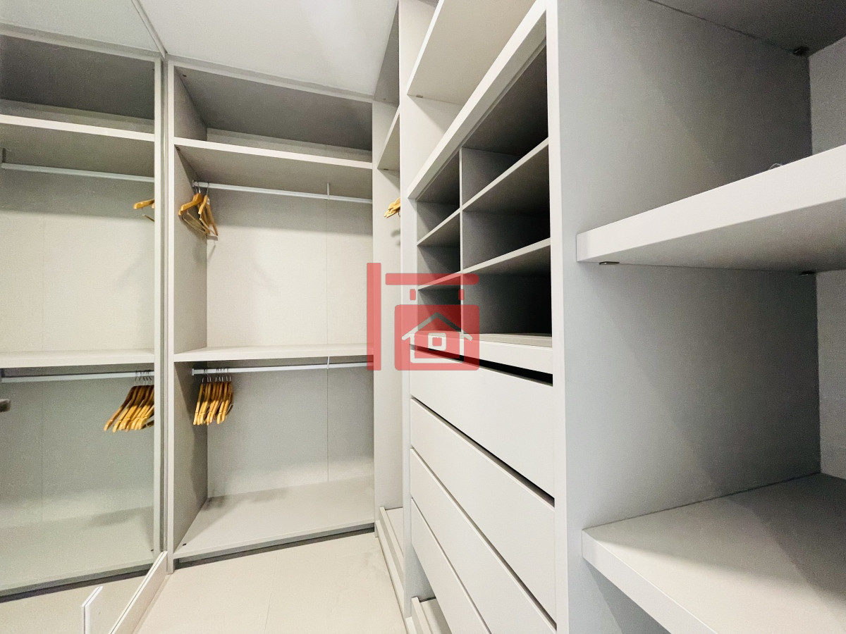 Apartamento ID.489 - Venta Espectacular Apartamento Frente al Mar, 3 Dormitorios, Le Parc Punta del Este