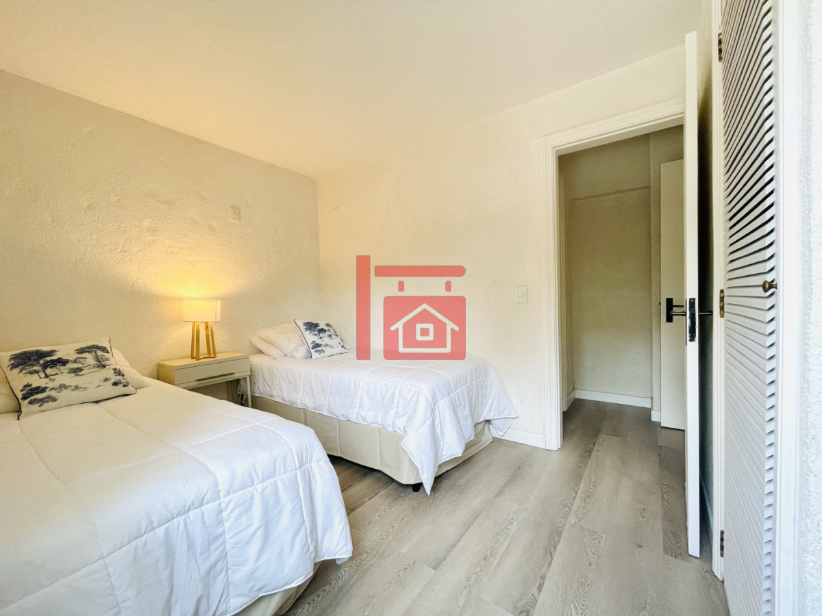 Apartamento ID.504 - Alquiler anual o invernal de apartamento dúplex con parrillero propio en Rincón del Indio