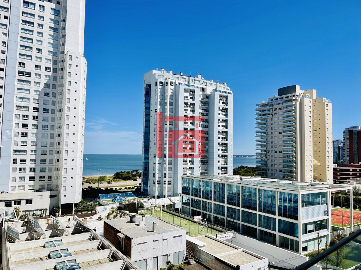Apartamento ID.600 - Venta y alquiler temporario de apartamento de dos dormitorios en playa Mansa, Punta del Este