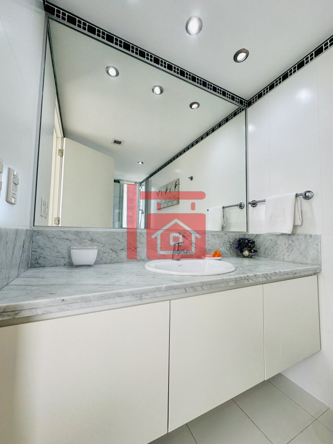 Apartamento ID.233 - Oportunidad en Venta! Apartamento sobre playa Brava de 3 Dormitorios más Dependencia, Torre Le Parc