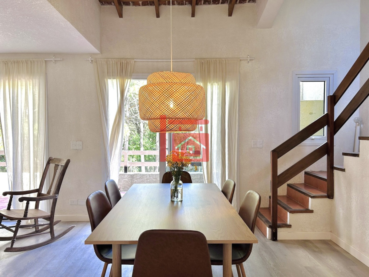 Apartamento ID.504 - Alquiler anual o invernal de apartamento dúplex con parrillero propio en Rincón del Indio