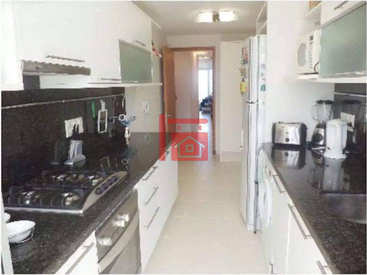 Apartamento ID.600 - Venta y alquiler temporario de apartamento de dos dormitorios en playa Mansa, Punta del Este