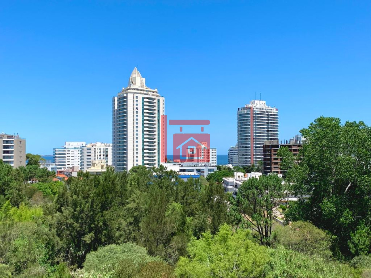 Apartamento ID.587 - Excelente Apartamento de 2 Dormitorios en Ocean Drive, Punta del Este