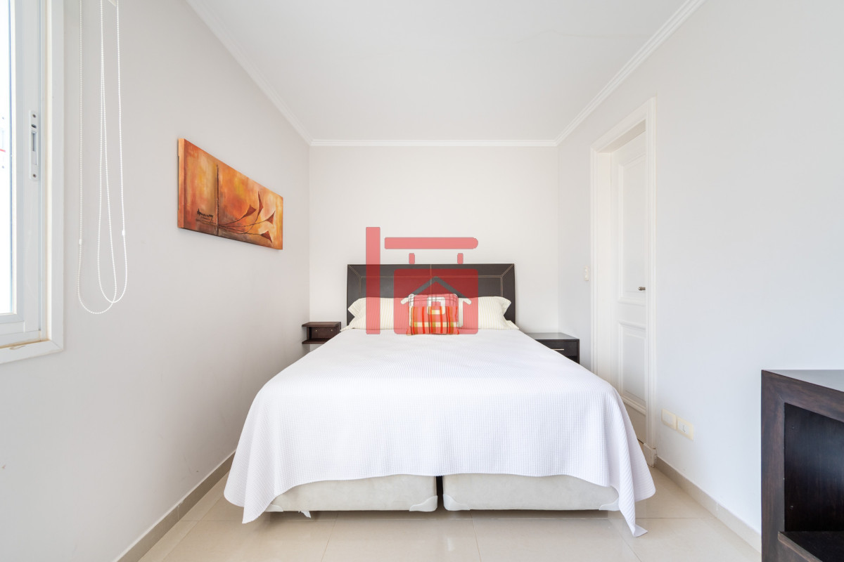 Apartamento ID.302 - Moderno Apartamento de 3 Dormitorios a Pocas Cuadras del Mar En Venta, Playa Brava