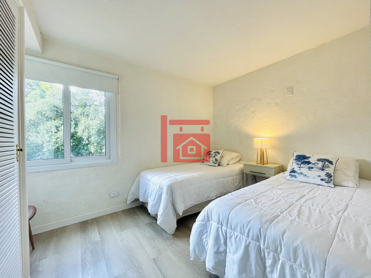 Apartamento ID.504 - Alquiler anual o invernal de apartamento dúplex con parrillero propio en Rincón del Indio