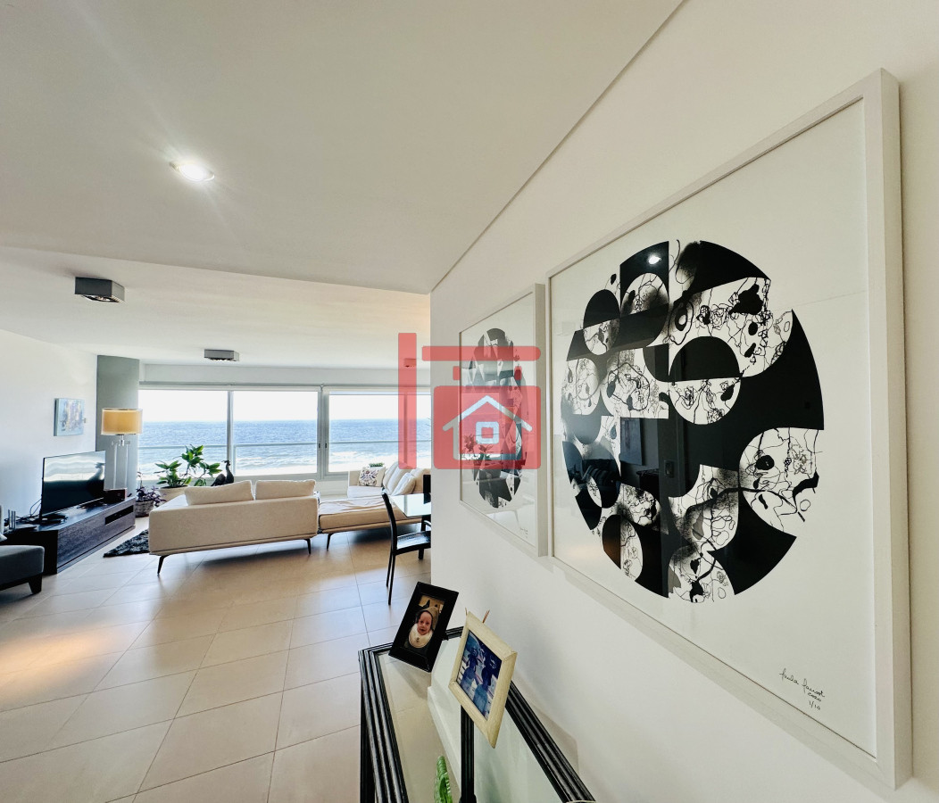 Apartamento ID.233 - Oportunidad en Venta! Apartamento sobre playa Brava de 3 Dormitorios más Dependencia, Torre Le Parc