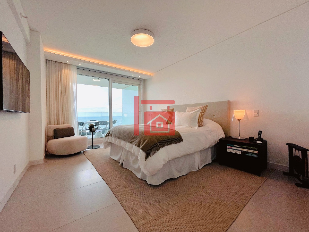 Apartamento ID.489 - Venta Espectacular Apartamento Frente al Mar, 3 Dormitorios, Le Parc Punta del Este