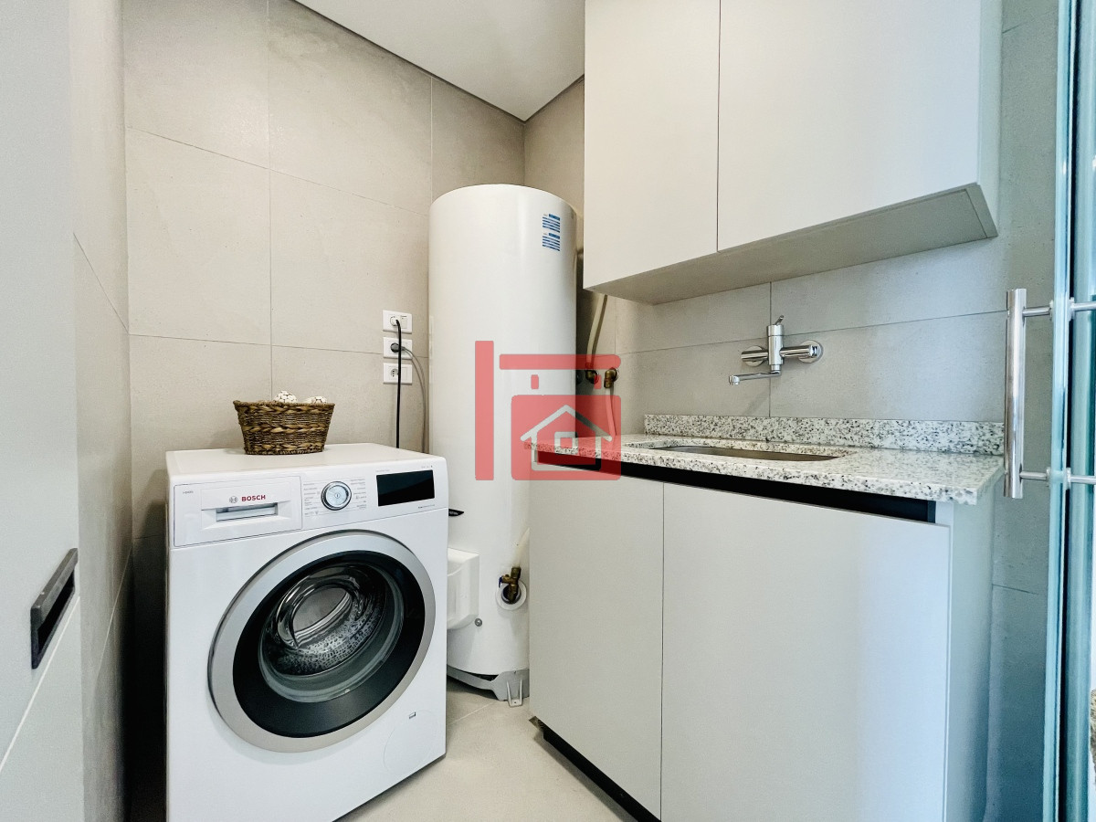 Apartamento ID.489 - Venta Espectacular Apartamento Frente al Mar, 3 Dormitorios, Le Parc Punta del Este