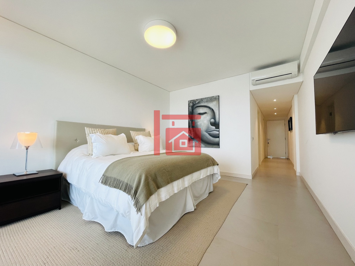 Apartamento ID.489 - Venta Espectacular Apartamento Frente al Mar, 3 Dormitorios, Le Parc Punta del Este