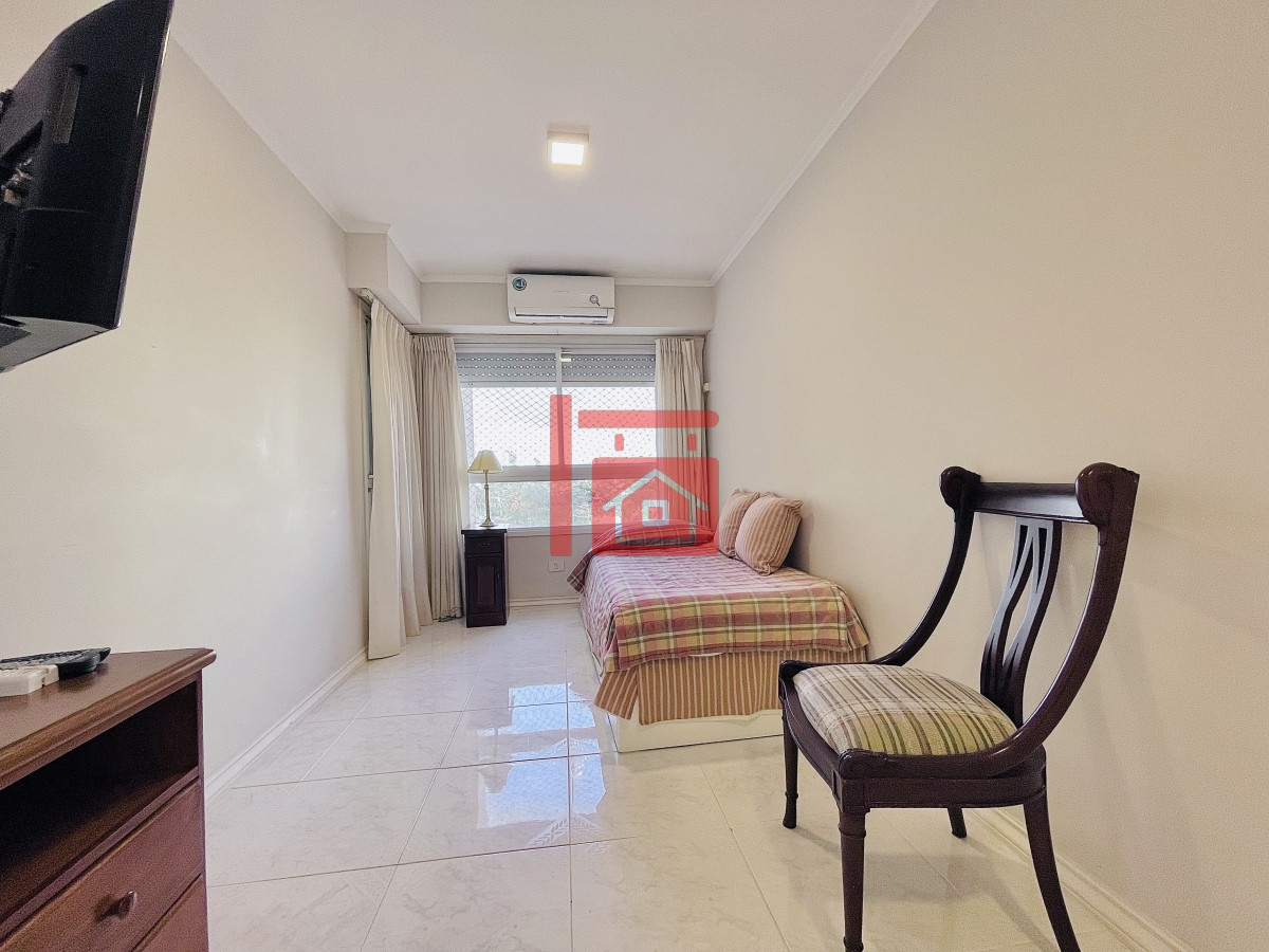 Apartamento ID.119 - Apartamento de 3 Dormitorios sobre Playa Mansa, en Venta y Alquiler, Punta del Este