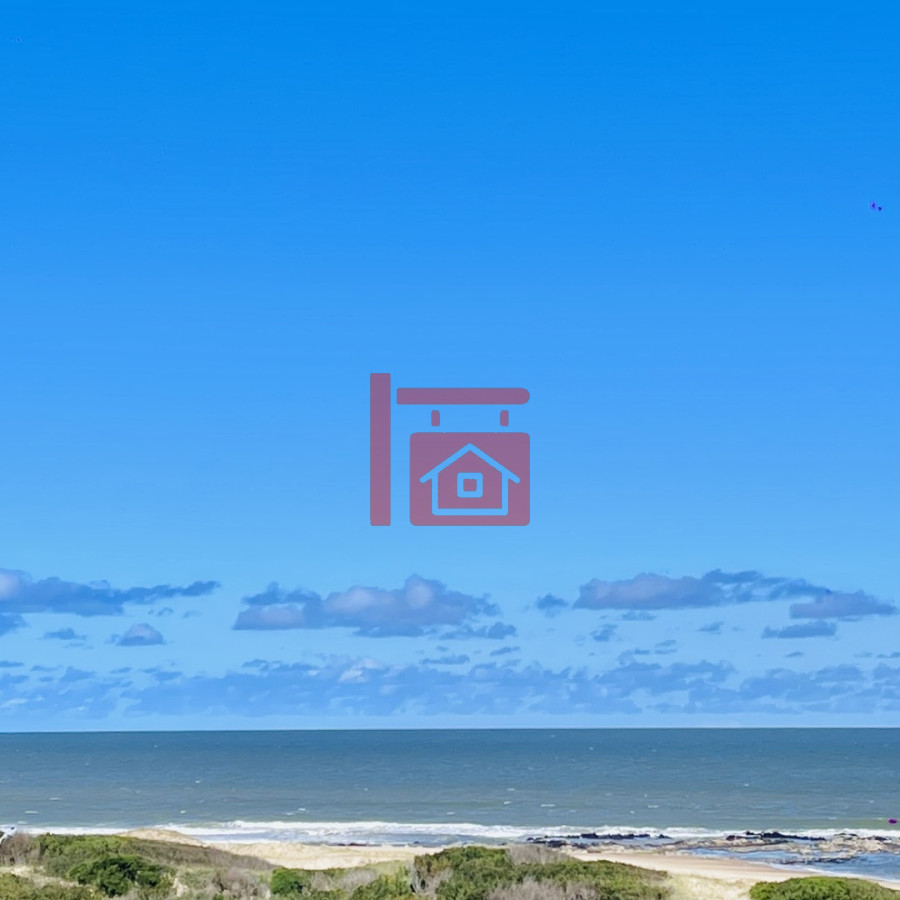 Apartamento ID.498 - Apartamento de 3 Dormitorios en Primera Línea del Mar, Playa Brava Punta del Este