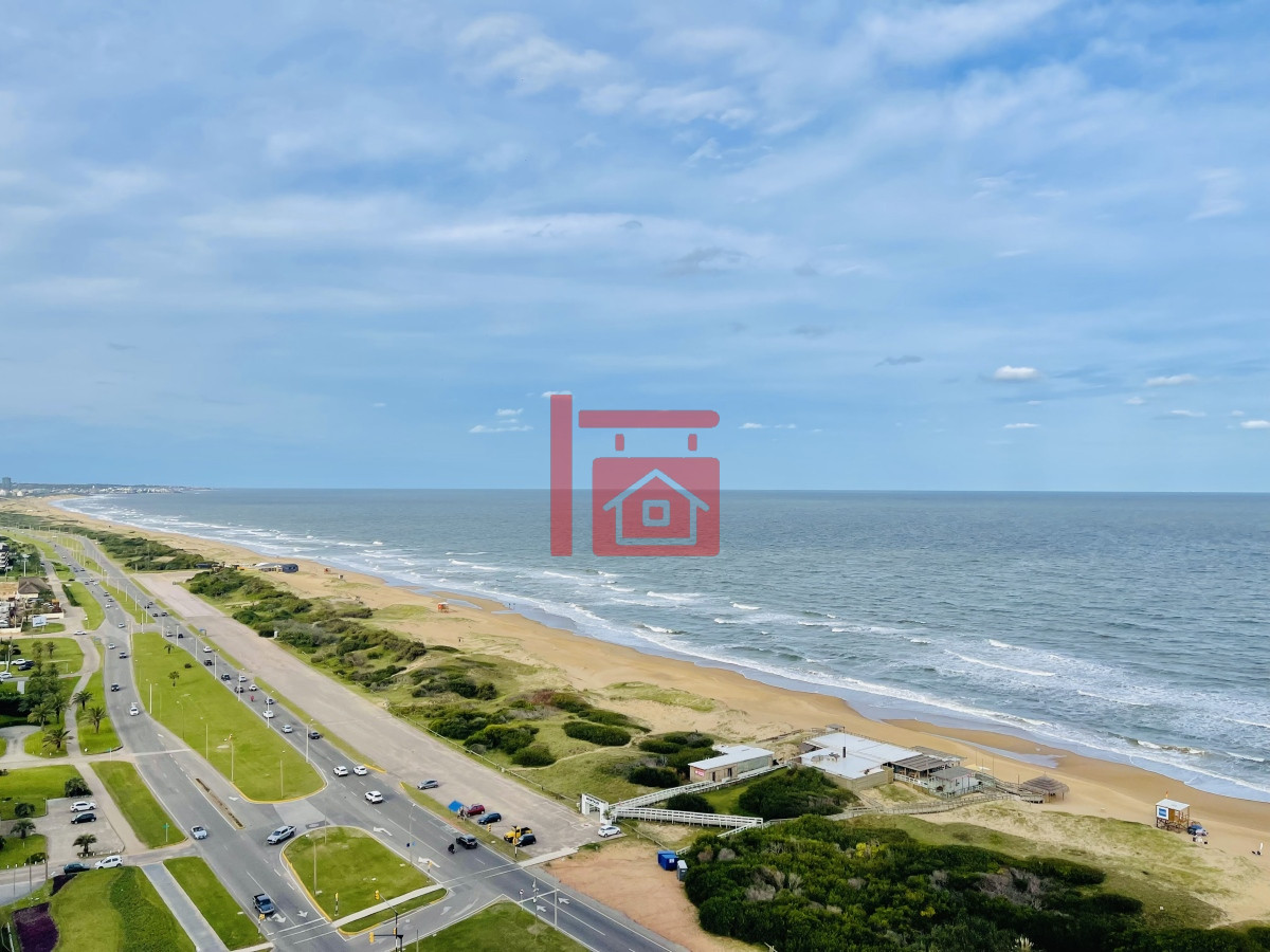 Apartamento ID.489 - Venta Espectacular Apartamento Frente al Mar, 3 Dormitorios, Le Parc Punta del Este