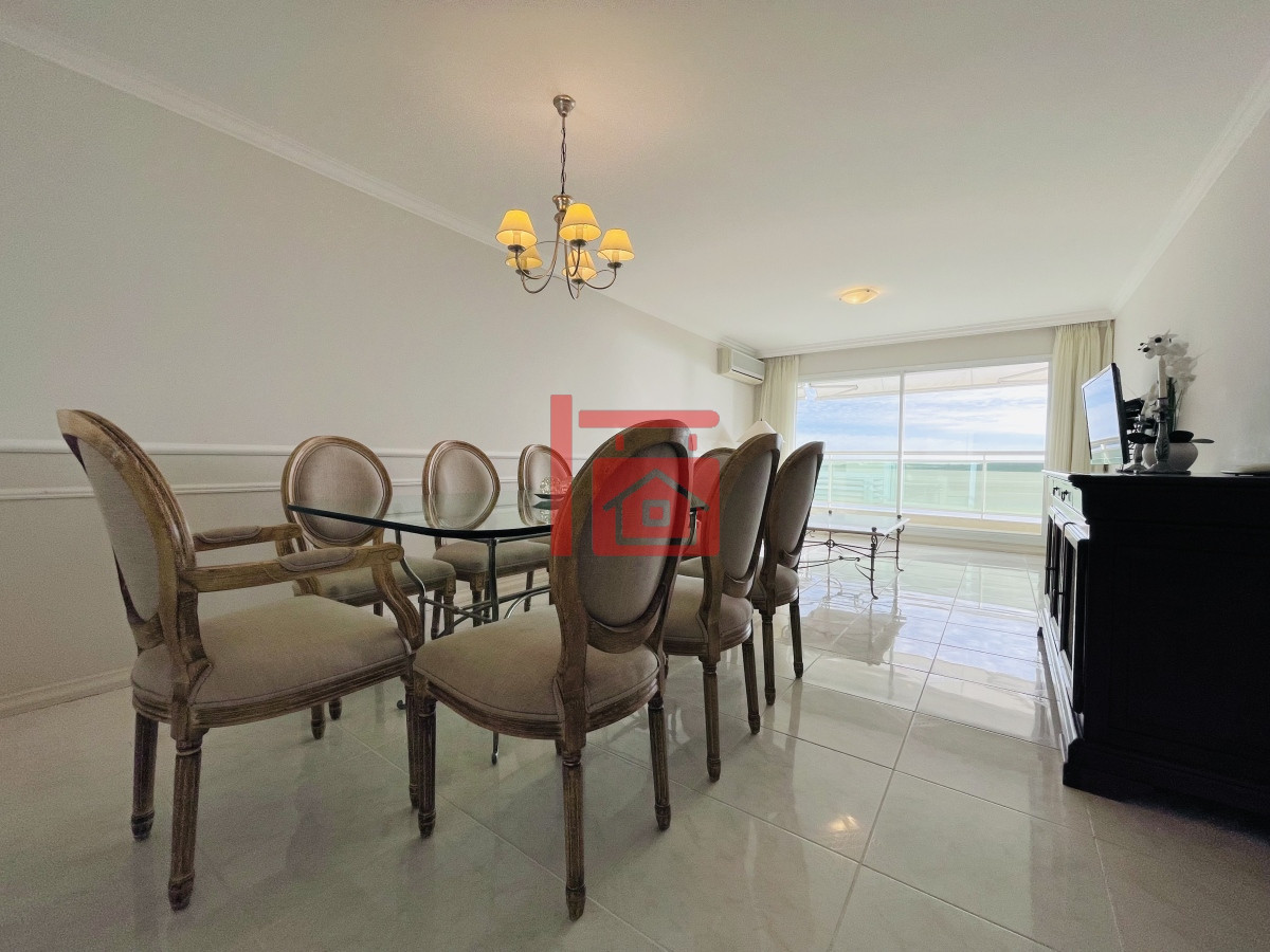 Apartamento ID.119 - Apartamento de 3 Dormitorios sobre Playa Mansa, en Venta y Alquiler, Punta del Este