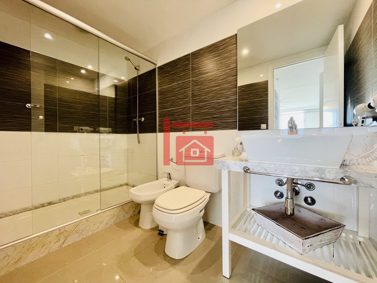 Apartamento ID.491 - Alquiler temporario y venta de apartamento Penthouse en torre One, Playa Brava